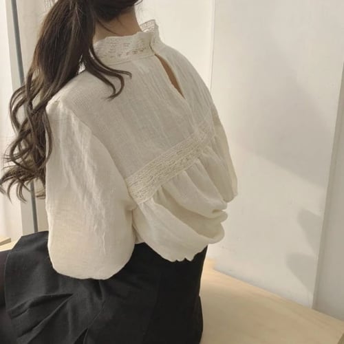 بلوزة نسائية بأكمام طويلة ، بتطريز الأزهار وتفاصيل...