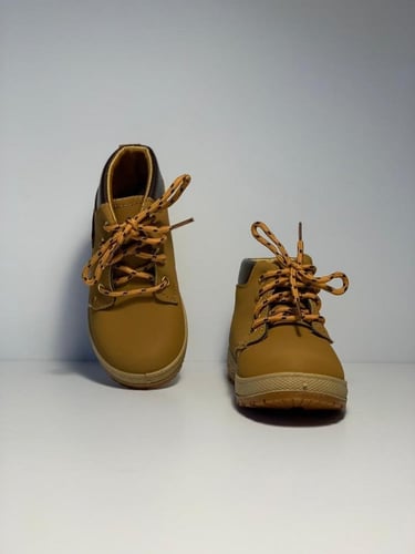 جزمه كاحل بأربطة امامي للاولاد الصغار