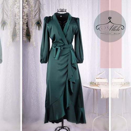 فستان نسائي ساتان ناعم بتصميم اللف وأكمام طويلة ،...