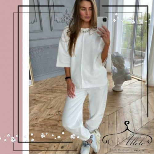 طقم بيجامة نسائية جميلة و راقية ، تصميم هادئ ، لون...