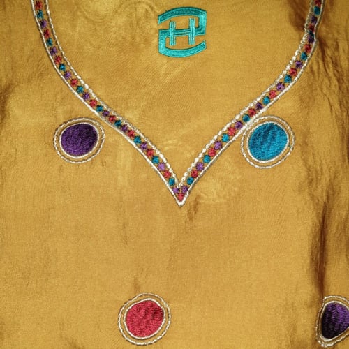 مخاوير امارتية قماش بلونين كموني واسود