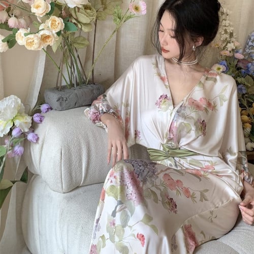 فستان نسائي عتيق ، موديل ذيل السمكة ، وفتحة عنق عل...