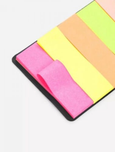 مثبت ملاحظة مجموعة الوان