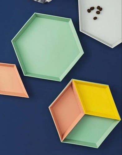 صينية تقديم ملونة ب 4 قطع