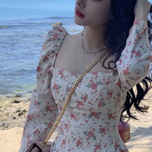 فستان نسائي ناعم و أنيق بنمط مورد ، بتصميم خصر ناز...