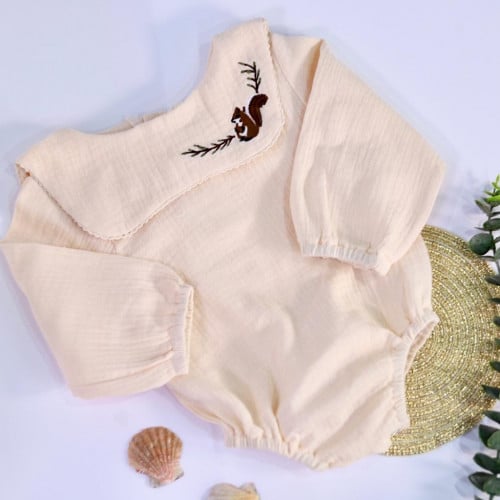 فستان رومبير اسباني انيق بياقة عريضة بنقشه سنجاب م...