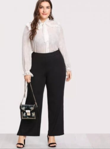 سروال بساق واسع مع شق جانبي حجم كبير