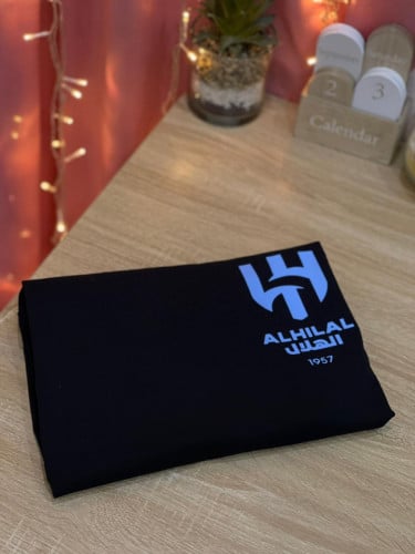 تشيرت بتصميم الهلال