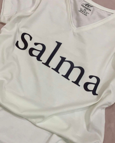 تشيرت نسائي ابيض بتصميم حسب الطلب