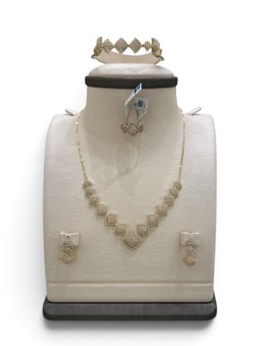 طقم عيار 18- 23.20g