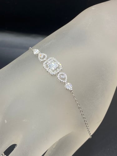 طقم ذهب ابيض عيار 18