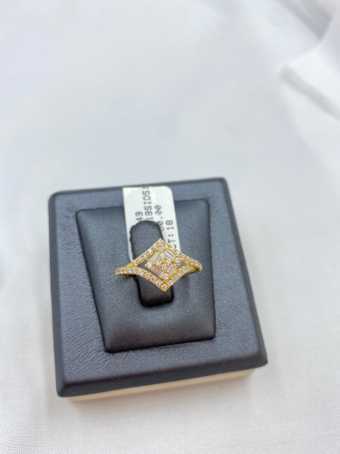 خاتم عيار 18