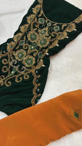 مخمل مع شيفون