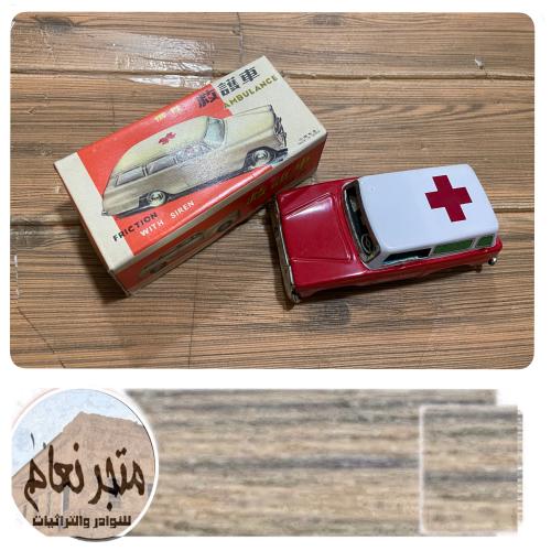 Old ambulance car red color made in China