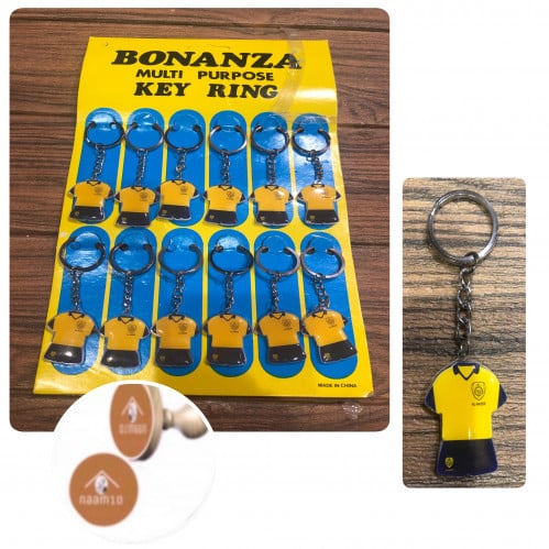 ميدالية عبارة عن تيشيرت نادي النصر من الجهتين