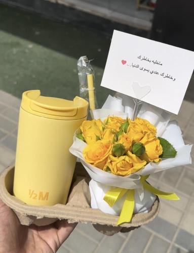 مق الصيف مع باقة ورد