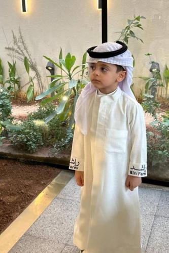 ثوب كويتي بالاسم