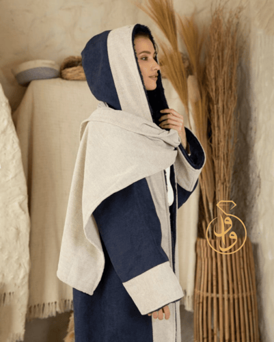 فروه شتويه مع شال سكري وكحلي