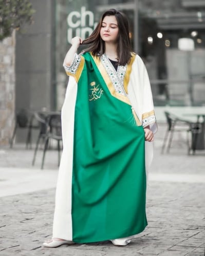 بشت اليوم الوطني مزخرف