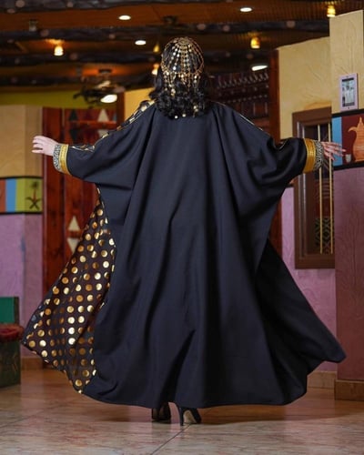 بشت نسائي يوم التأسيس