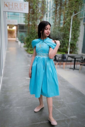 فستان الحزام تيفاني