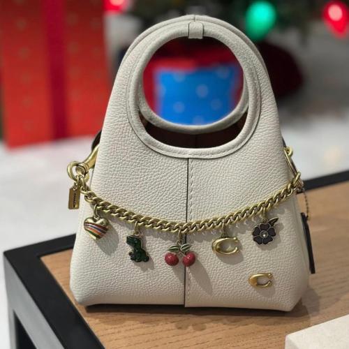 شنطه كوتش لانا مني