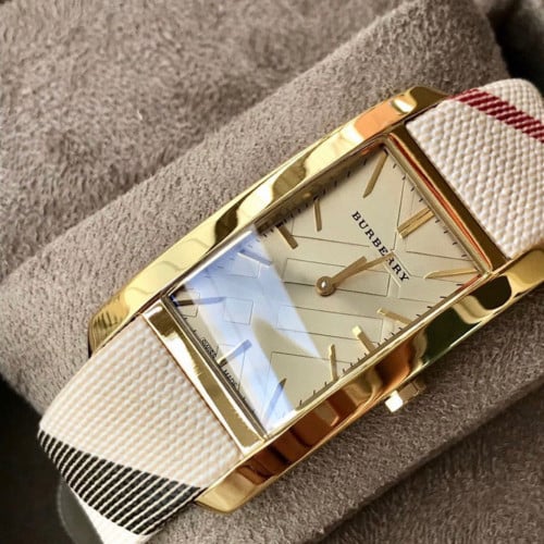 ساعة نسائية بربري