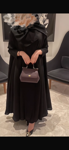 عبايه ساره.