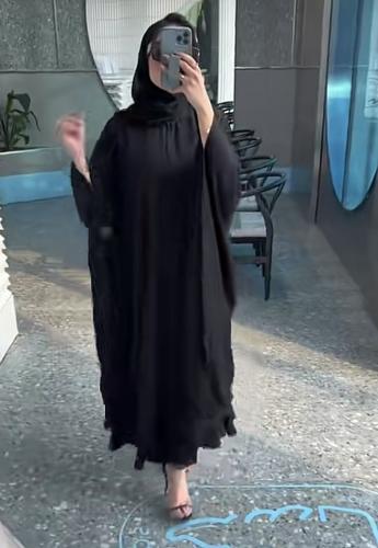 عباية خمار طبقتين عباية كتف قماش بلاك بيري