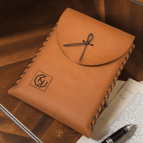 نحت صورتك بالليزر على خشب طبيعي - درع خشبي فاخر |...