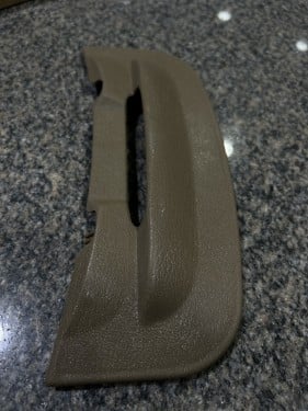 غطاء حامل الاكواب فورد ماركيز ٢٠٠٣ الى ٢٠١١