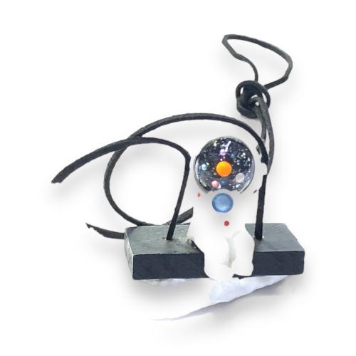 قلادة رائد الفضاء السيارات مرآة الرؤية الخلفية