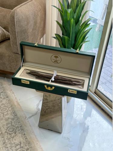 كسرة عود آسام طبيعي للإهداء