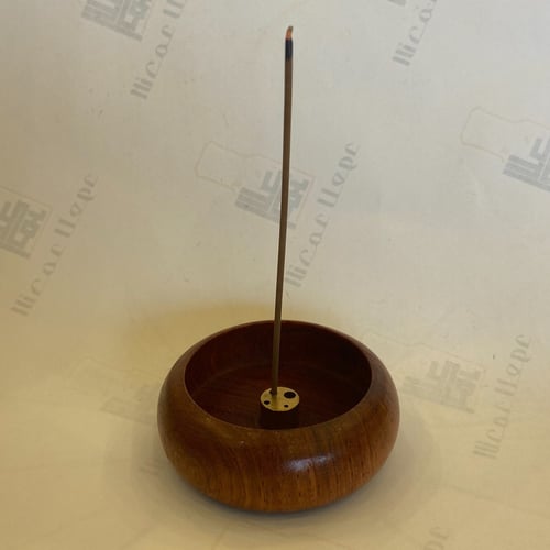 قاعدة اعواد ذكية