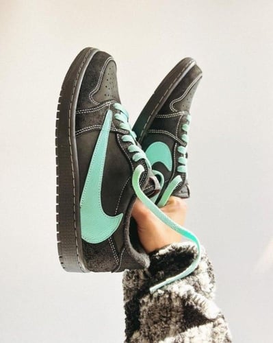 Air jordan X Travis Scott Tiffany