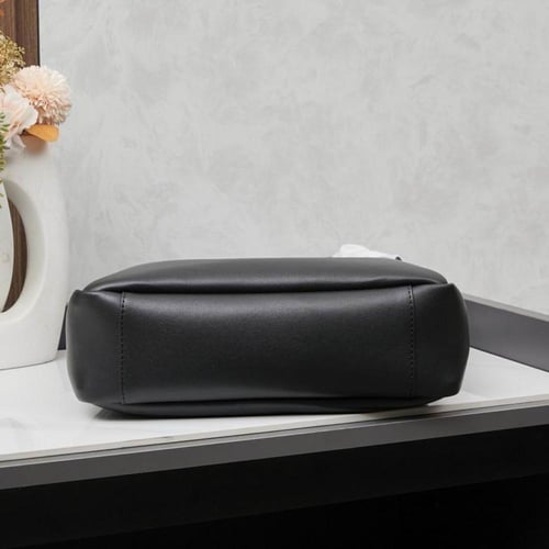 SAINTLAURENT Le 5 à 7 Bag-Black