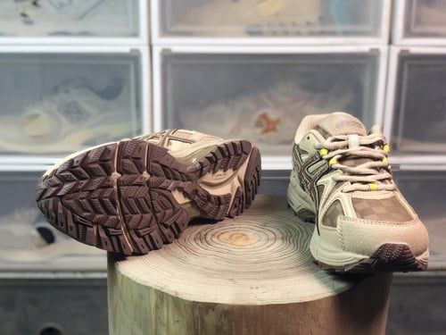 ASICS Gel-Kahana 8 'Brown
