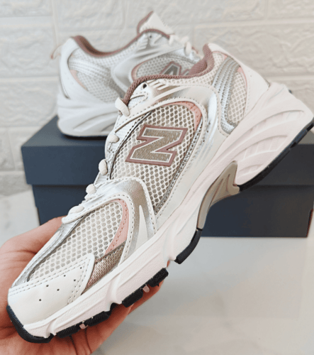 New balance 530 white pink