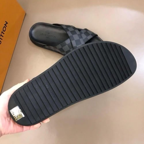 louis vuitton slippers Gray and Black