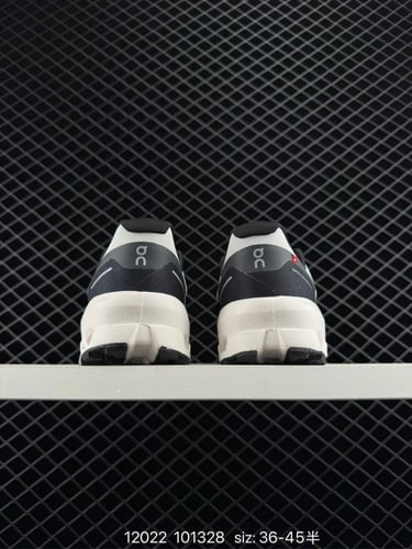 On running cloudvista white gray