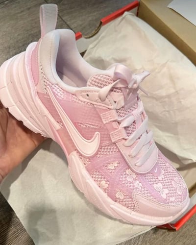 Nike V2K Pink Foam/Arctic Pink
