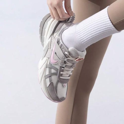 Nike Wmns V2K Run 'Valentine's Day 2025'