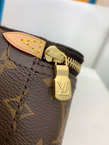 LOUIS VUITTON Packing Tube bag