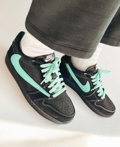 Air jordan X Travis Scott Tiffany