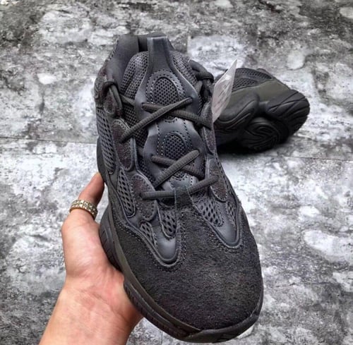 Yeezy 500 utility black