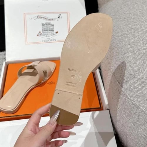 ‏ Hermès Oran Beige slipper