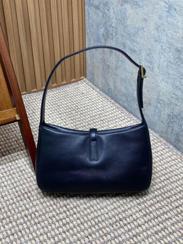 SAINTLAURENT Le 5 à 7 Bag-Black