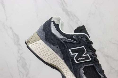 New Balance 2002R Black Grey