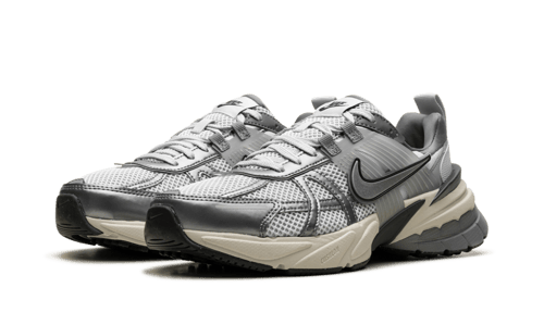 Nike v2k RUN "PURE PLATINUM WOLF GREY"