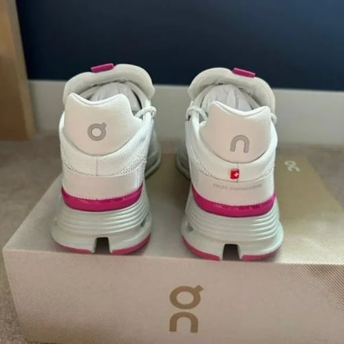On running Cloudnova Form Sneaker in white & pink